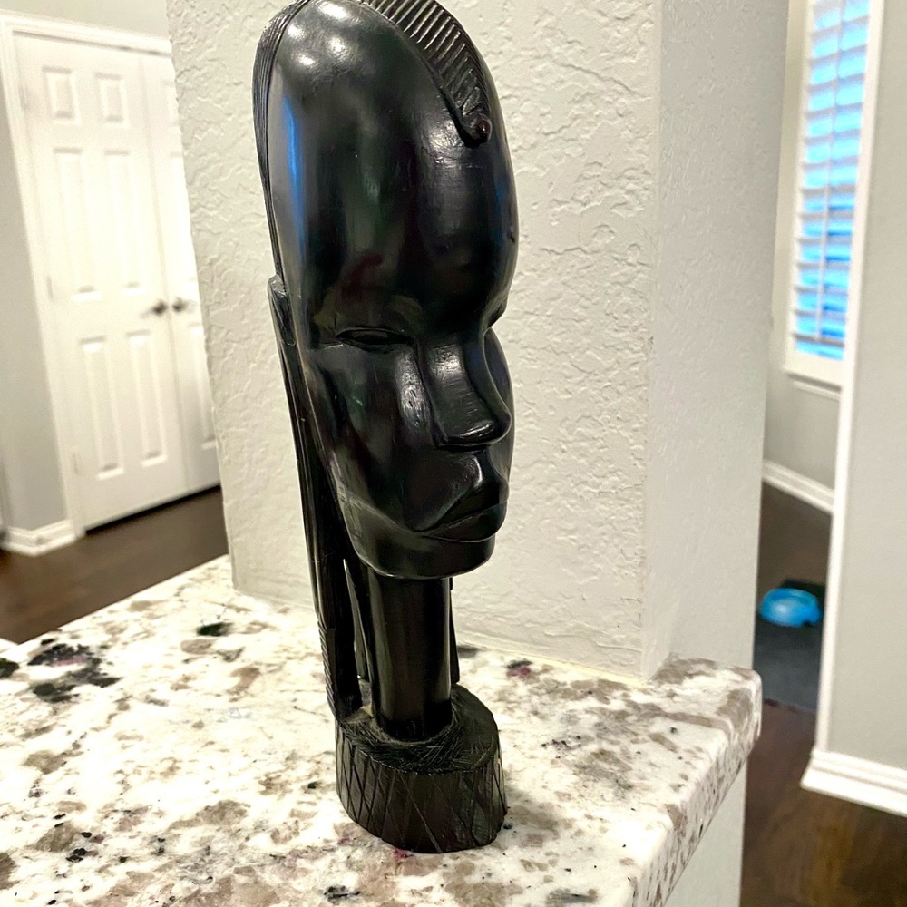 Vintage Hand Carved BESMO KENYA African Figurine